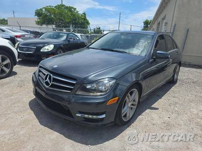 2014 Mercedes-Benz C 250 Sedan - zdjęcie 1 z 23 - miniatura