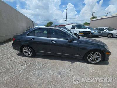 2014 Mercedes-Benz C 250 Sedan - zdjęcie 4 z 23 - miniatura
