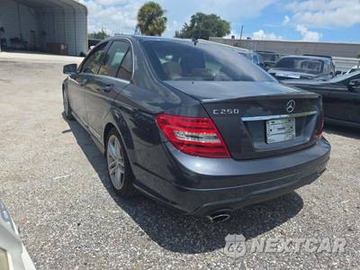 2014 Mercedes-Benz C 250 Sedan - zdjęcie 2 z 23 - miniatura