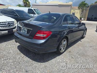 2014 Mercedes-Benz C 250 Sedan - zdjęcie 3 z 23 - miniatura