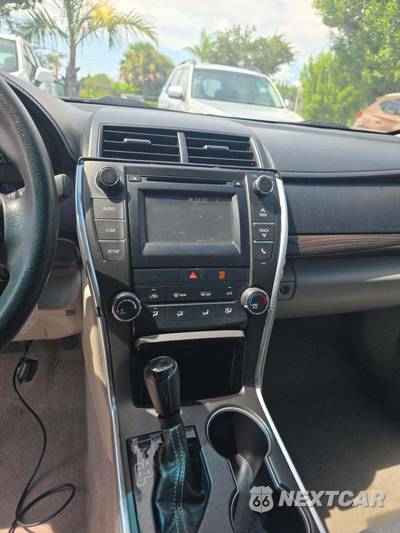2015 Toyota Camry LE - zdjęcie 10 z 25 - miniatura