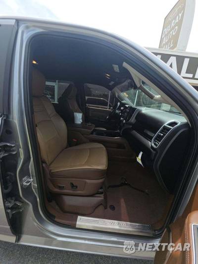 2022 Ram 3500 Big Horn Extended Crew Cab Medium Bed DRW - zdjęcie 18 z 20 - miniatura