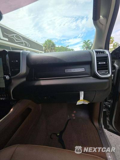 2022 Ram 3500 Big Horn Extended Crew Cab Medium Bed DRW - zdjęcie 19 z 20 - miniatura