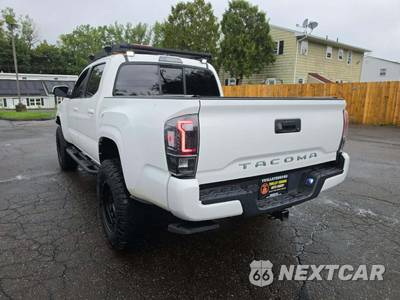 2019 Toyota Tacoma SR5 Crew Cab Medium Bed - zdjęcie 2 z 23 - miniatura