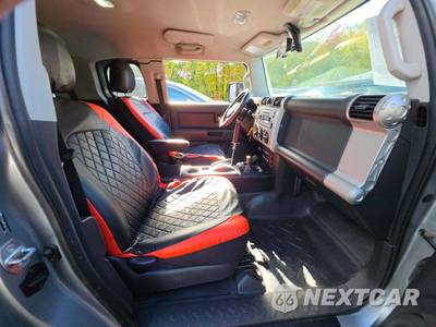 2012 Toyota FJ Cruiser w/Rear Doors - zdjęcie 18 z 25 - miniatura