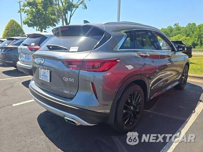 2023 INFINITI LUXE - zdjęcie 3 z 20 - miniatura