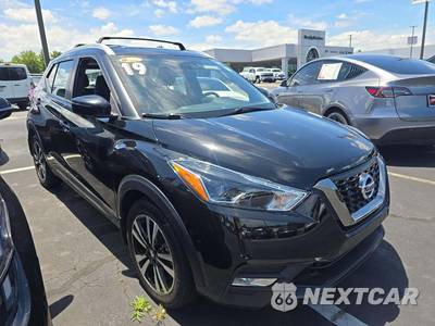2019 Nissan Kicks SR - zdjęcie 4 z 20 - miniatura