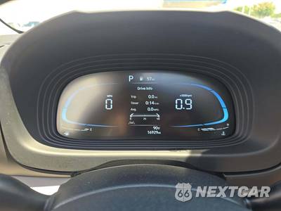 2025 Hyundai Venue SEL - zdjęcie 9 z 21 - miniatura