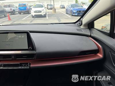 2025 Toyota Prius Plug-In Hybrid XSE Premium - zdjęcie 19 z 21 - miniatura