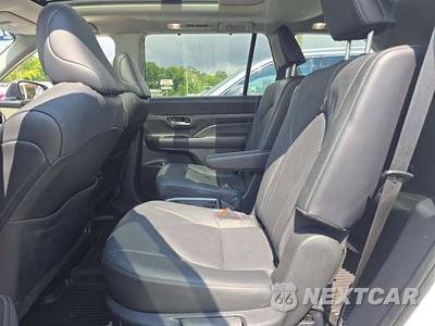 2024 Toyota Grand Highlander Platinum - zdjęcie 13 z 22 - miniatura