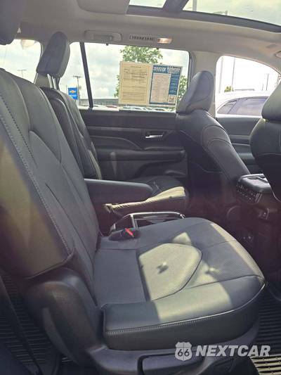 2024 Toyota Grand Highlander Platinum - zdjęcie 17 z 22 - miniatura