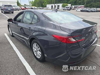 2026 Toyota Camry LE - zdjęcie 2 z 20 - miniatura