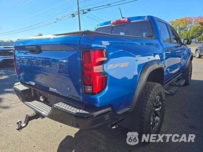 2024 Chevrolet Colorado ZR2 Crew Cab Medium Bed 4ZR - zdjęcie 3 z 21 - miniatura