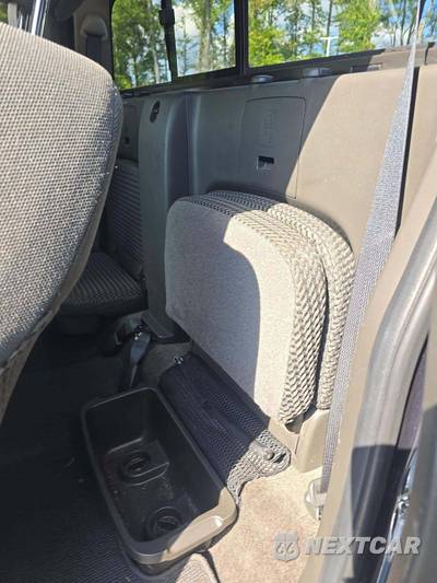 2017 Nissan Frontier SV Extended Cab Medium Bed - zdjęcie 13 z 28 - miniatura