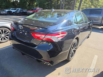 2020 Toyota Camry SE - zdjęcie 3 z 25 - miniatura