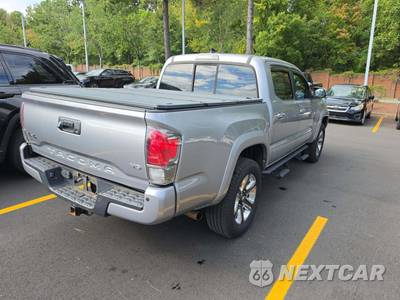 2016 Toyota Tacoma Limited Crew Cab Medium Bed - zdjęcie 3 z 23 - miniatura