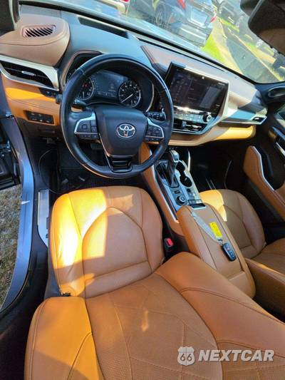 2021 Toyota Highlander Platinum - zdjęcie 9 z 23 - miniatura