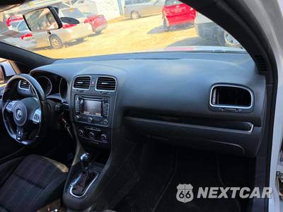 2014 Volkswagen GTI Wolfsburg Edition - zdjęcie 19 z 30 - miniatura