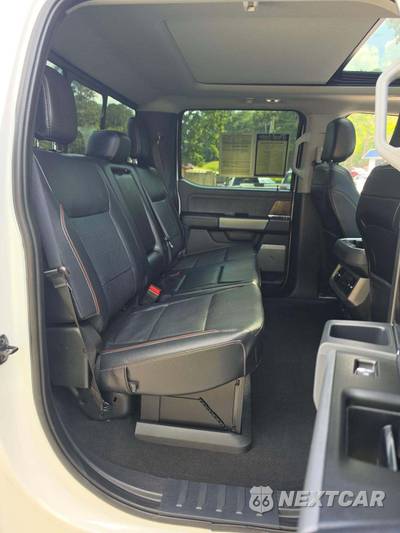 2024 Ford Super Duty F-450 Lariat Crew Cab Long Bed DRW - zdjęcie 16 z 22 - miniatura