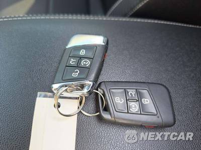 2021 Volkswagen Atlas Cross Sport V6 SE w/Technology R-Line - zdjęcie 8 z 21 - miniatura