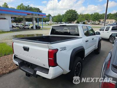 2024 Toyota Tacoma TRD Off-Road Crew Cab Medium Bed - zdjęcie 3 z 24 - miniatura