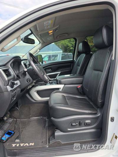 2019 Nissan TITAN XD PRO-4X Crew Cab Medium Bed - zdjęcie 6 z 25 - miniatura