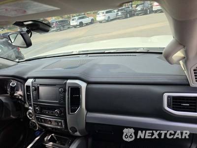 2019 Nissan TITAN XD PRO-4X Crew Cab Medium Bed - zdjęcie 19 z 25 - miniatura