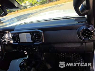 2020 Toyota Tacoma TRD Sport Crew Cab Long Bed - zdjęcie 19 z 24 - miniatura