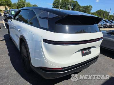 2026 Lucid Gravity Grand Touring - zdjęcie 2 z 21 - miniatura
