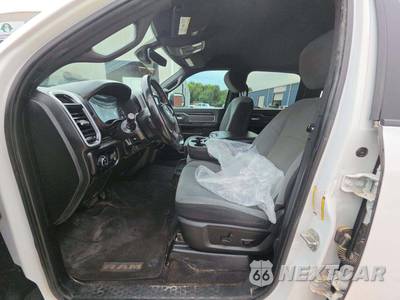 2021 Ram 2500 Big Horn Crew Cab Medium Bed - zdjęcie 6 z 25 - miniatura