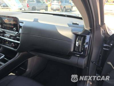 2025 Nissan Pathfinder SV - zdjęcie 16 z 20 - miniatura