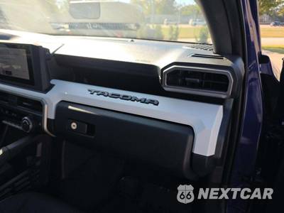 2024 Toyota Tacoma TRD Off-Road Crew Cab Medium Bed - zdjęcie 16 z 23 - miniatura