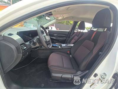 2026 Nissan Sentra SR - zdjęcie 6 z 23 - miniatura