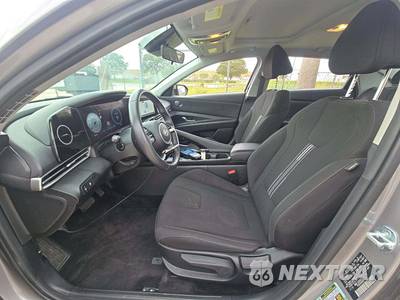 2025 Hyundai Elantra SEL Convenience - zdjęcie 6 z 24 - miniatura