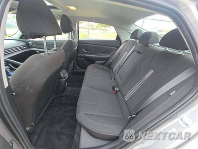 2025 Hyundai Elantra SEL Convenience - zdjęcie 13 z 24 - miniatura
