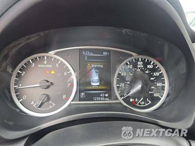 2018 Nissan Sentra SV - zdjęcie 9 z 23 - miniatura