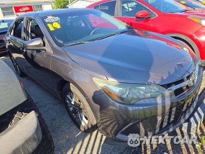 2016 Toyota Camry SE - zdjęcie 4 z 25 - miniatura