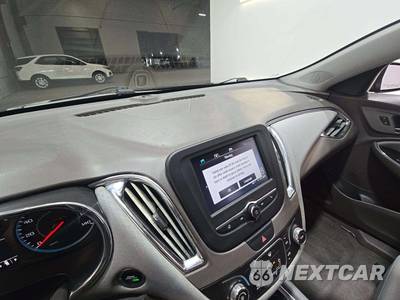 2017 Chevrolet Malibu LT 1LT - zdjęcie 10 z 26 - miniatura