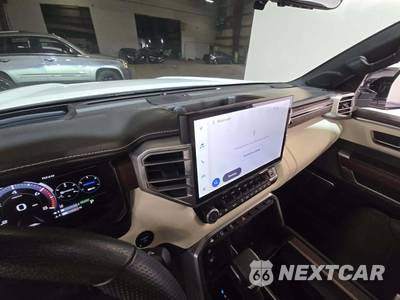 2025 Toyota Tundra i-FORCE MAX Capstone Crew Cab Short Bed - zdjęcie 10 z 22 - miniatura