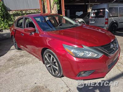 2018 Nissan Altima 2.5 SR - zdjęcie 4 z 29 - miniatura