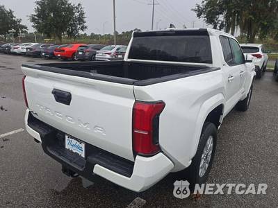 2025 Toyota Tacoma SR5 Crew Cab Medium Bed - zdjęcie 3 z 22 - miniatura