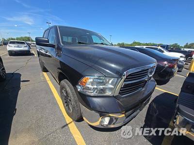 2016 Ram 1500 SLT Crew Cab Short Bed - zdjęcie 4 z 26 - miniatura
