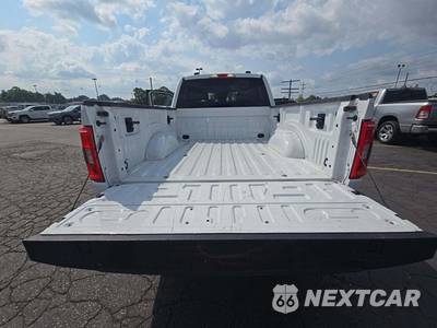 2023 Ford F-150 XLT Crew Cab Medium Bed - zdjęcie 14 z 23 - miniatura