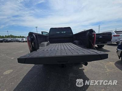 2025 GMC Sierra 2500HD AT4 Crew Cab Medium Bed 4SB - zdjęcie 14 z 22 - miniatura