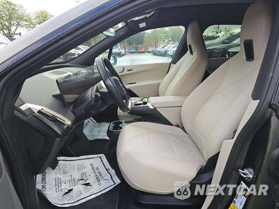 2024 BMW iX Sports Activity Vehicle xDrive50 - zdjęcie 3 z 22 - miniatura