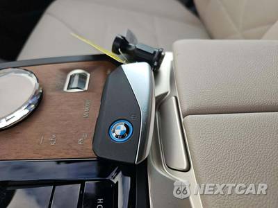 2024 BMW iX Sports Activity Vehicle xDrive50 - zdjęcie 5 z 22 - miniatura