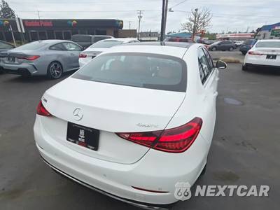 2025 Mercedes-Benz C 300 4MATIC - zdjęcie 4 z 24 - miniatura