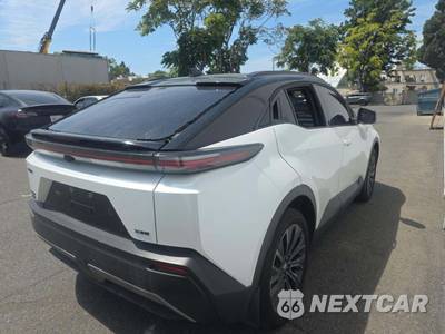 2026 Toyota C-HR XSE - zdjęcie 3 z 23 - miniatura