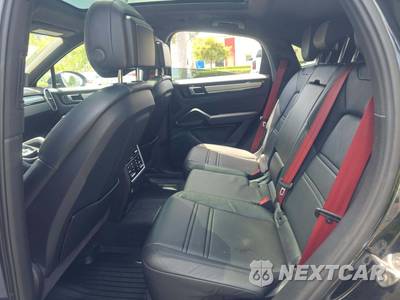 2023 Porsche Cayenne Coupe Platinum Edition - zdjęcie 13 z 22 - miniatura