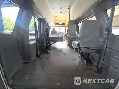 2012 Ford Super Duty E-350 Commercial Cargo Van 138.0" WB - zdjęcie 14 z 40 - miniatura